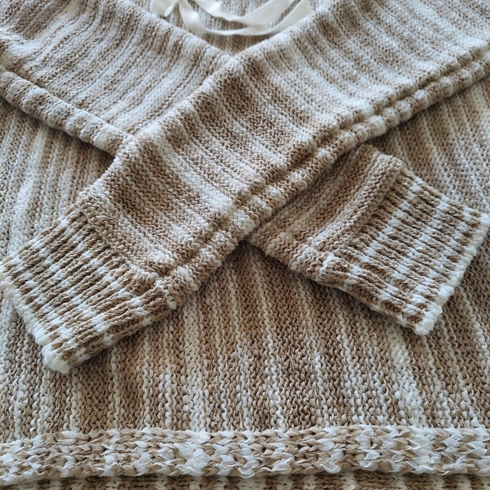 NWT DKNY Hooded Sweater - Picture 4 of 7